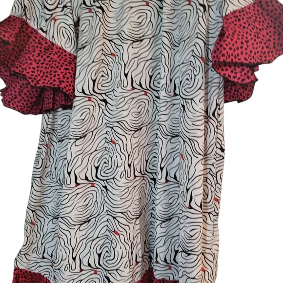 ONE SIZE V-neck beautiful soft fabric Custom made lounge or relaxing dress. - Picture 6 of 8